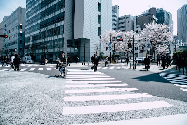 黄冈为何勤工俭学对在日本的留学生的职业生涯至关重要？